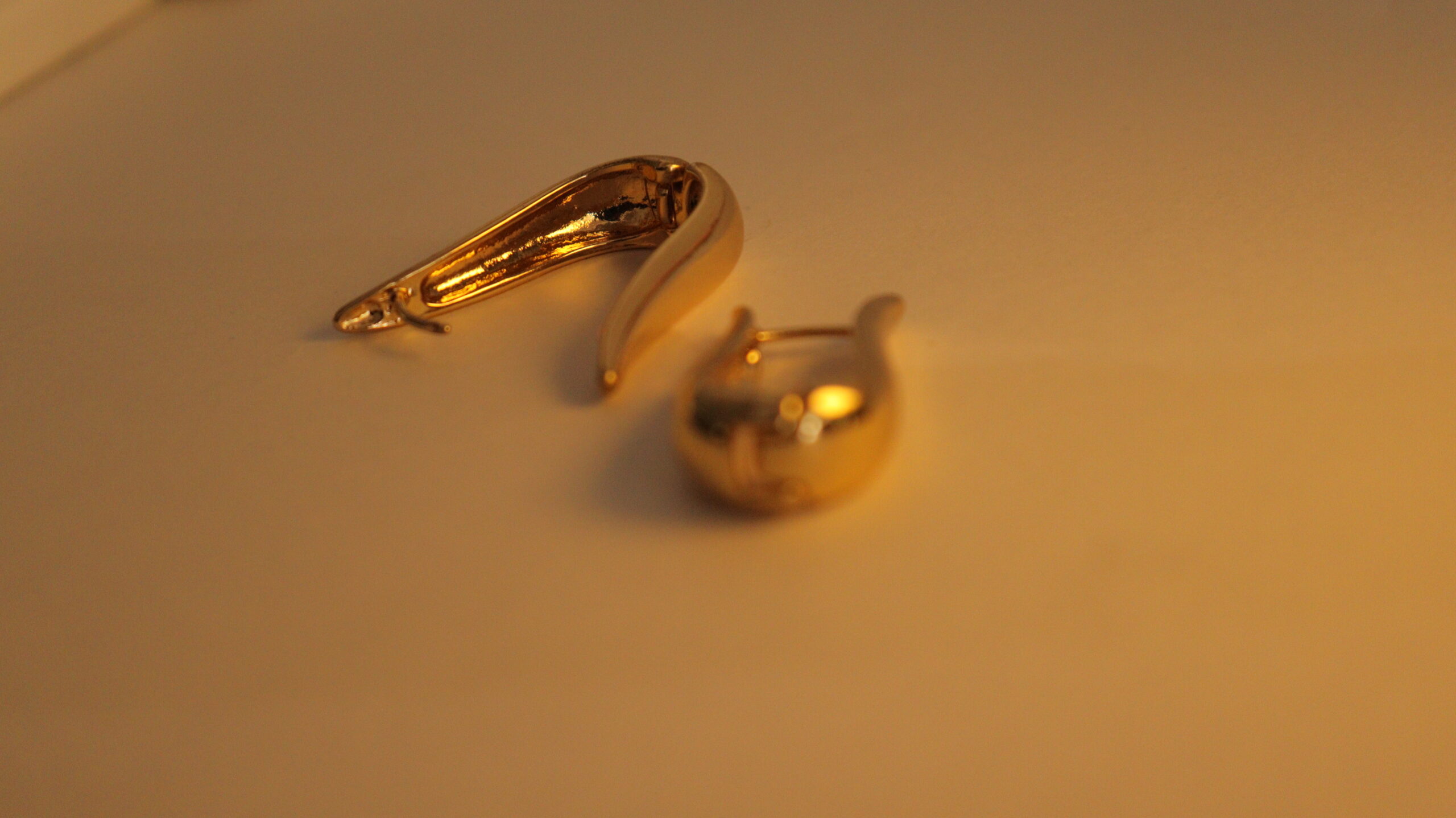 Dilaraa 18K Gold Plated Sculpt Hoops Dilaraa 18K Gold Plated Sculpt Hoops - Image 5