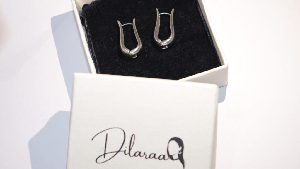 dilaraa-silver-sculpt-hoops