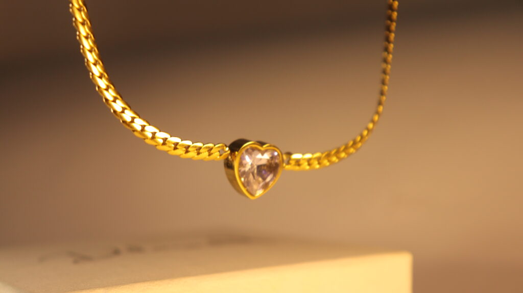 dilaraa-18k-gold-plated-heart-zircon-bracelet