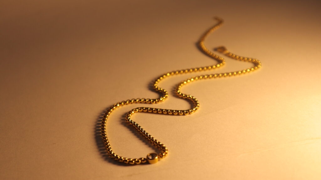 dilaraa-18k-gold-plated-celeste-bezel-necklace