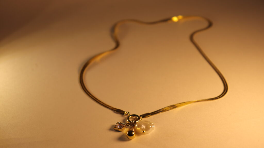 dilaraa-trinity-luxe-necklace