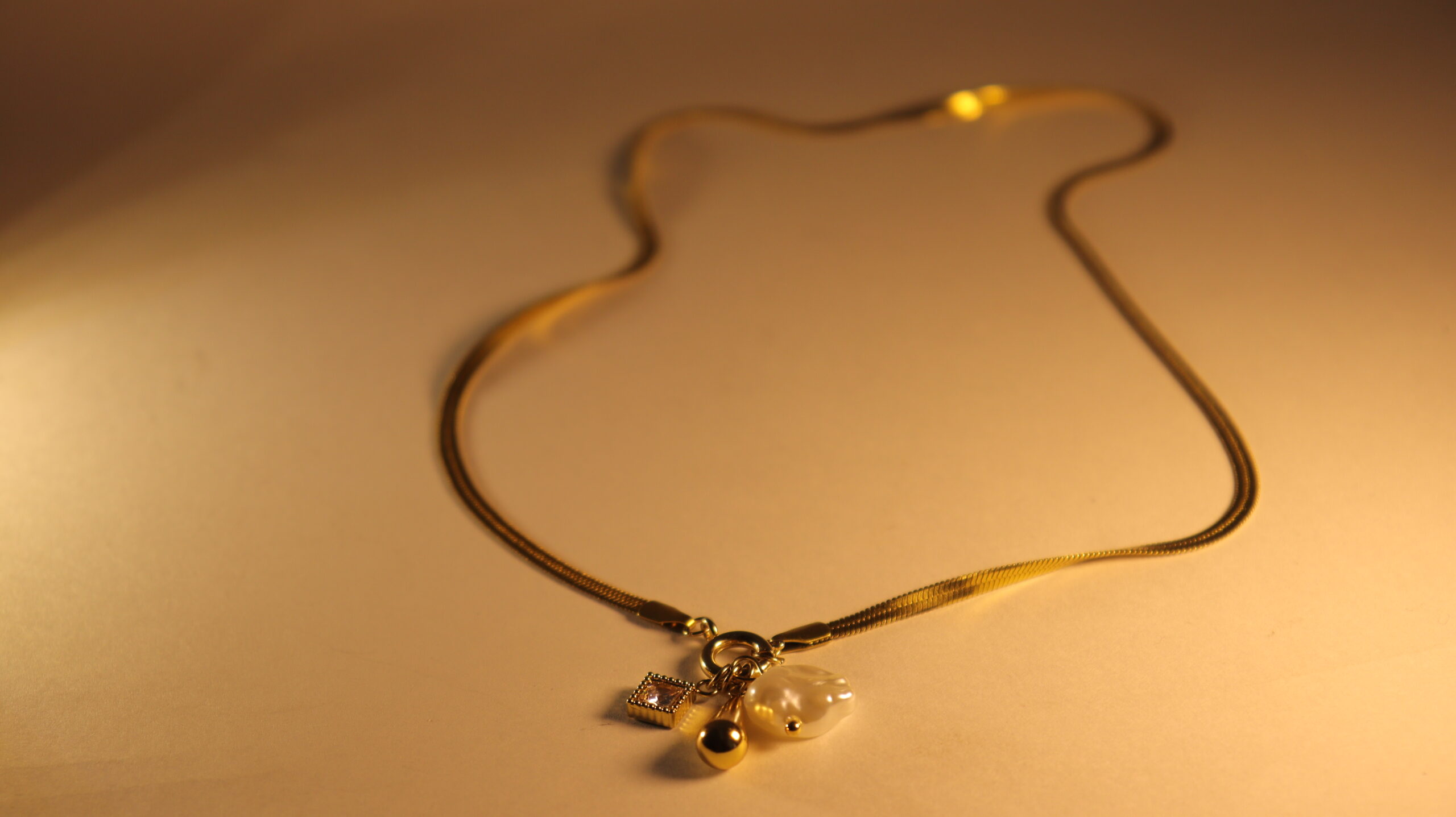 dilaraa-trinity-luxe-necklace