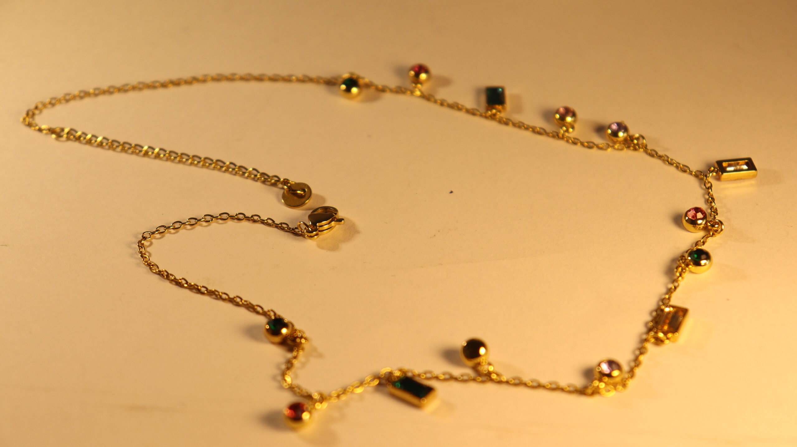dilaraa-prism-glow-necklace