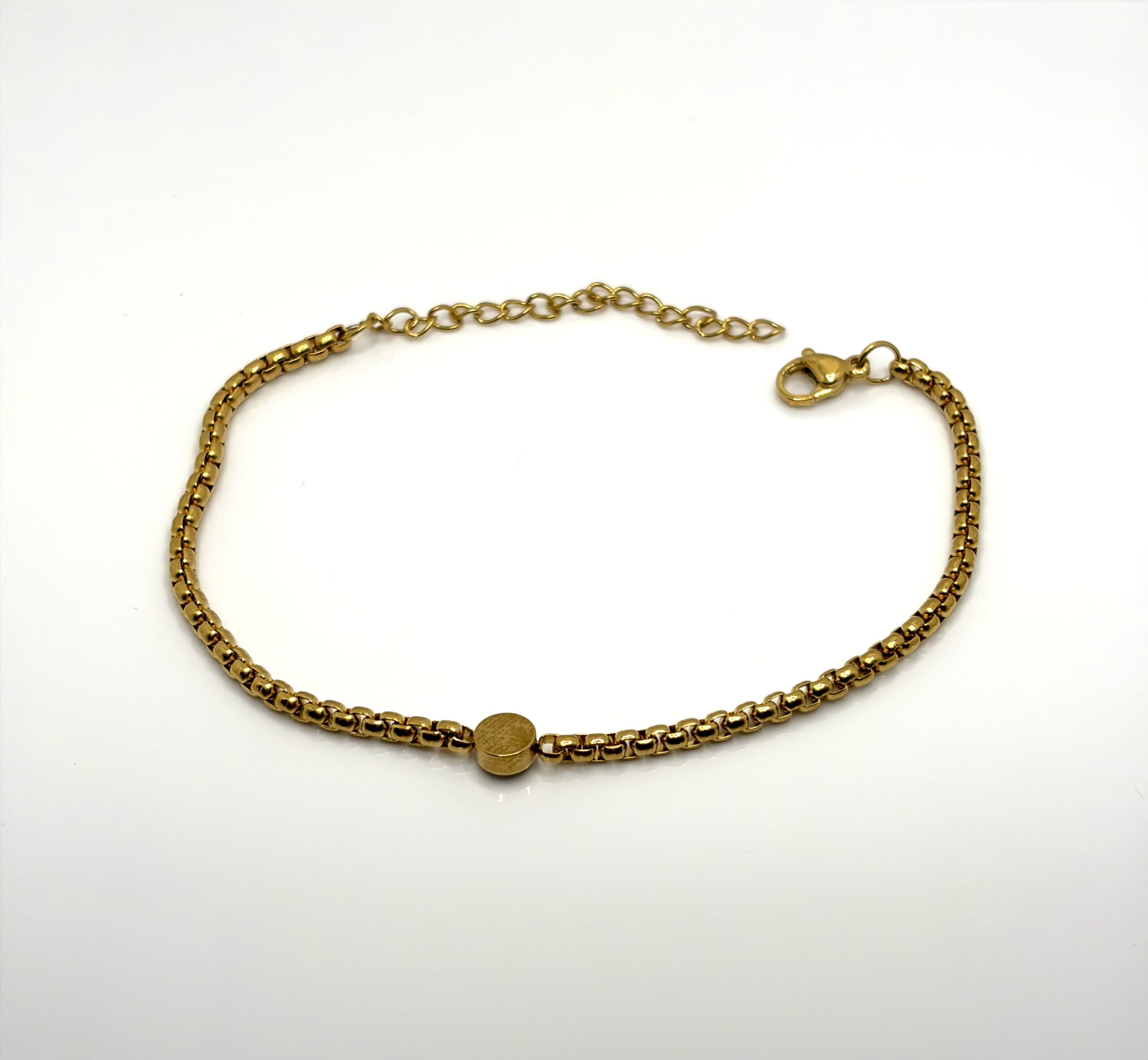 dilaraa-18k-gold-plated-celeste-bezel-bracelet