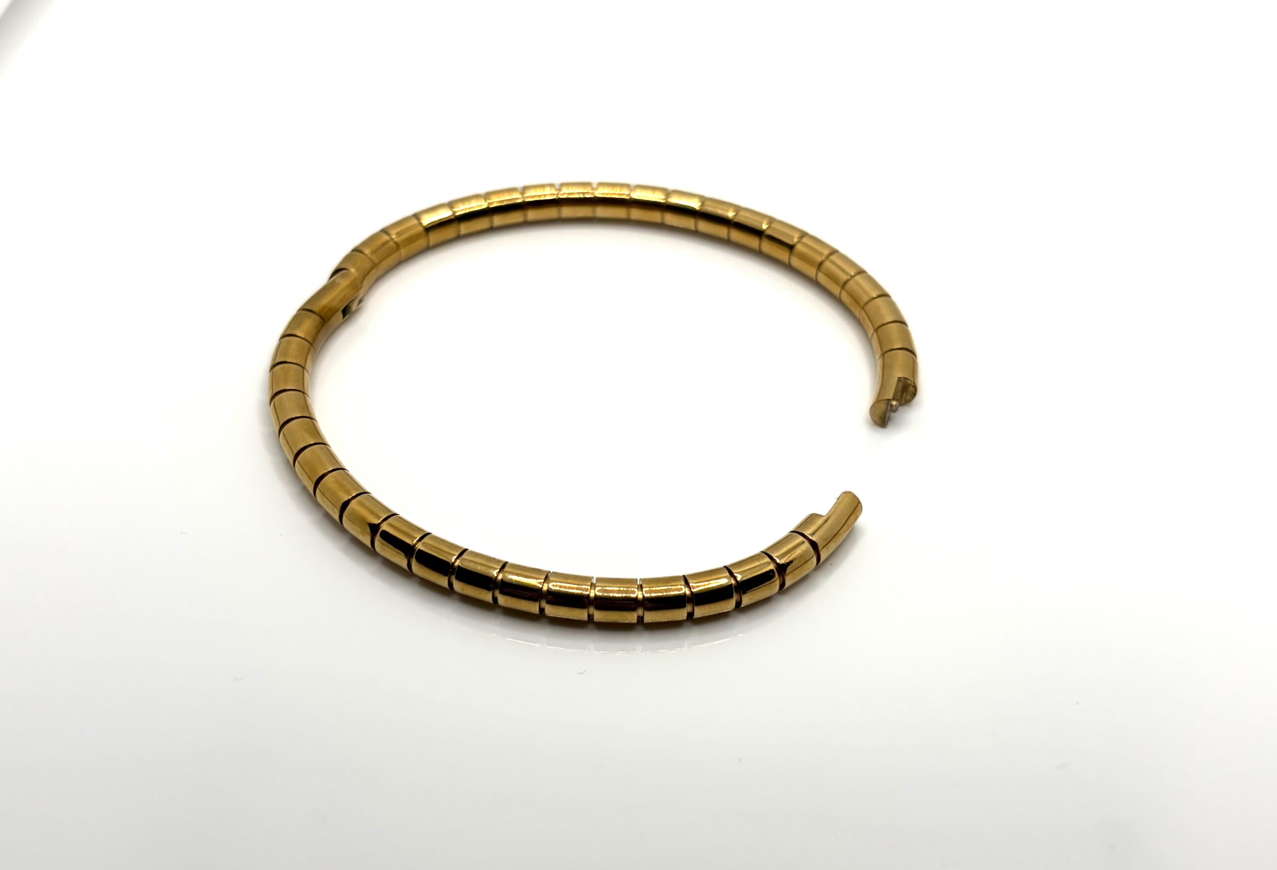 dilaraa-18k-gold-plated-bamboo-bracelet