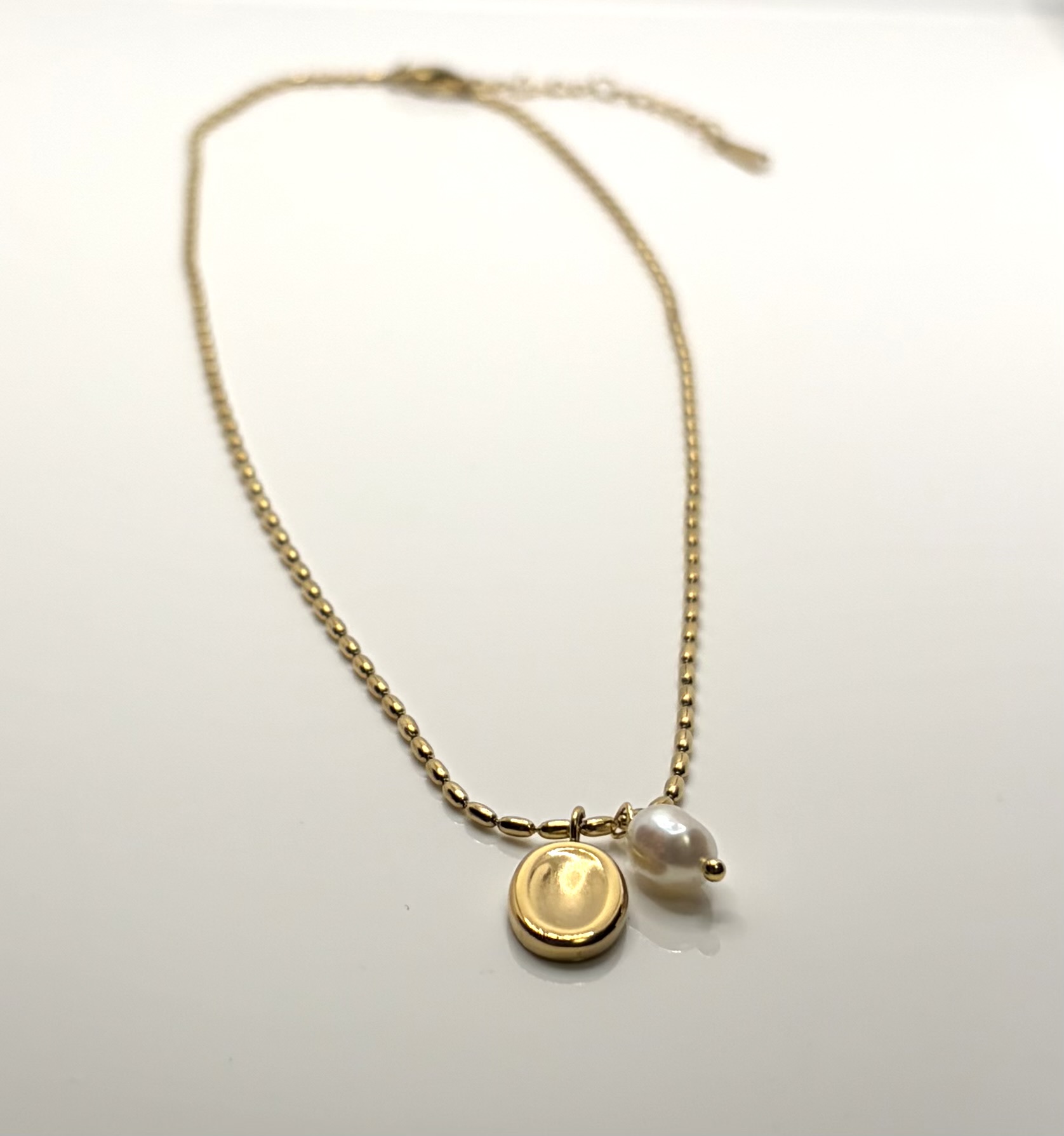 dilaraa-aurelia-pearl-necklace