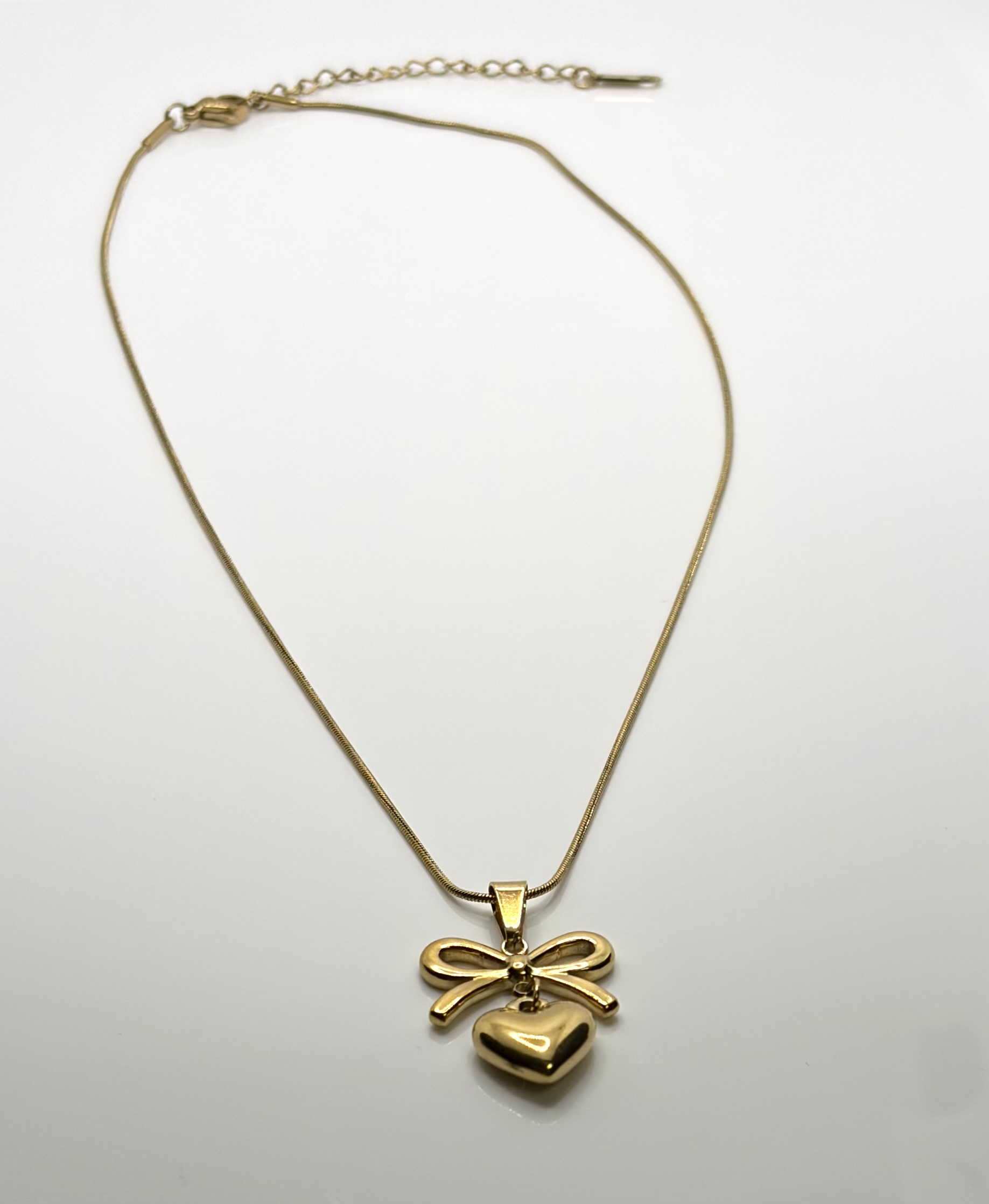 dilaraa-bow-heart-pendant