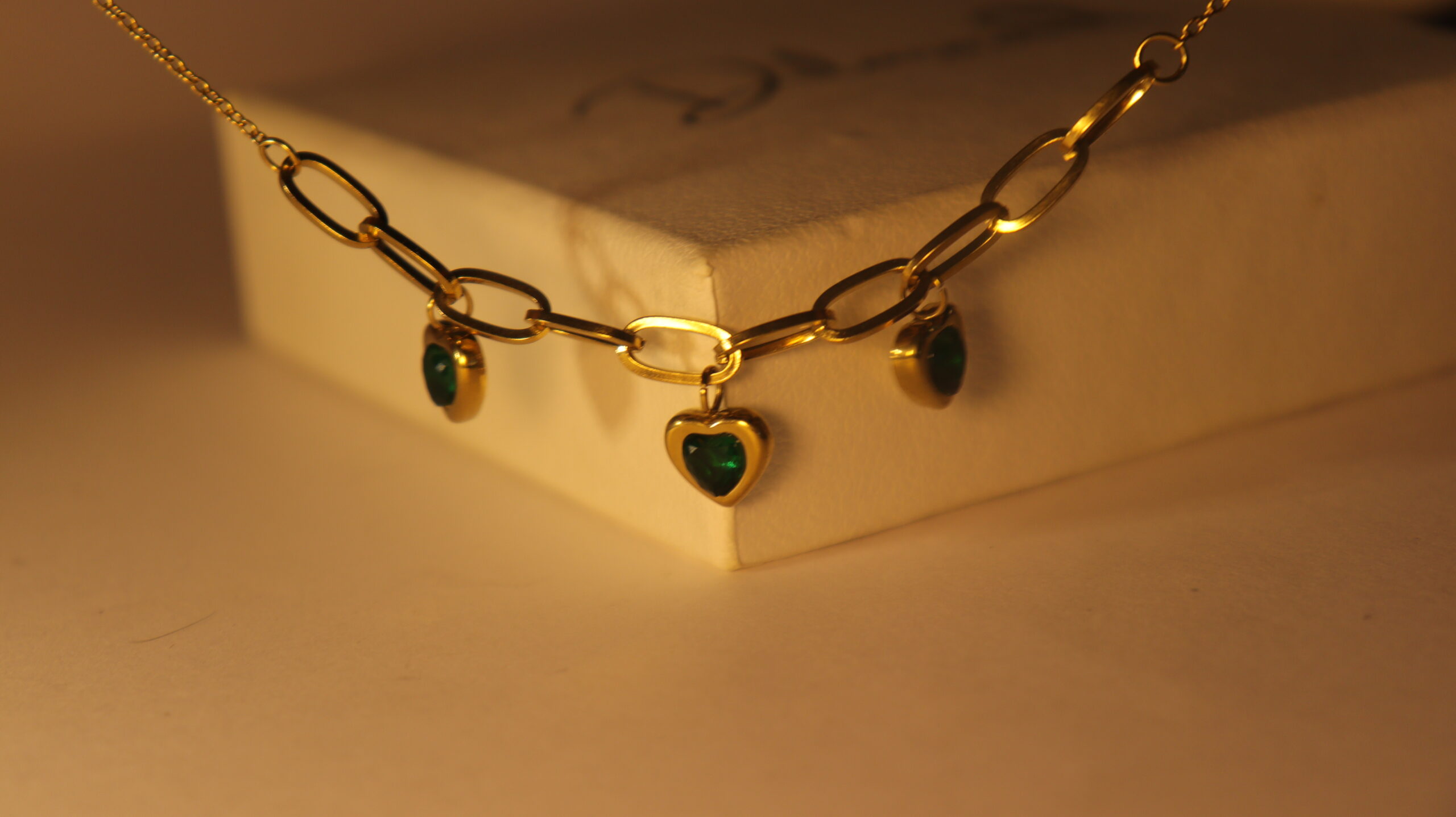 18k-gold-plated-emerald-heart-link-bracelet